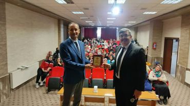Nuh Naci Yazgan Mühendislik Fakültesi Dekanı Prof.Dr. Erkan Köse Kariyer Planlama ve Geleceğin Meslekleri söyleşileri için bu kez Aksaray Şehit Önder Güzel Anadolu İmam Hatip Lisesi öğrencileri ile buluştu.