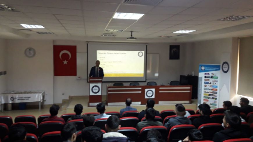 Endüstri Müh. Bölüm Başkanı Prof. Dr. Erkan Köse üniversitemizi ziyarete gelen Somuncubaba Anadolu İmam Hatip Lisesi öğrencilerine seminer verdi.