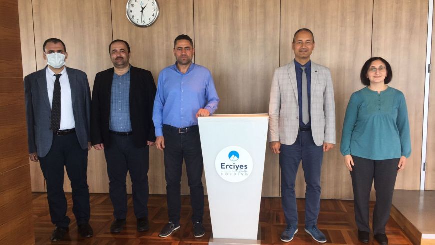 Nuh Naci Yazgan Üniversitesi Rektör Yardımcısı ve Mühendislik Fakültesi Dekanı Prof. Dr. Erkan Köse, Endüstri Mühendisliği Bölüm Başkanı Doç. Dr. Oğuzhan Ahmet Arık ve Elektrik-Elektronik Mühendisliği Bölüm Başkanı Prof. Dr. Serhan Yamaçlı, Mühendislik Fakültesi ve Fen Bilimleri Enstitüsü adına Erciyes Anadolu Holding'i ziyaret ettiler.